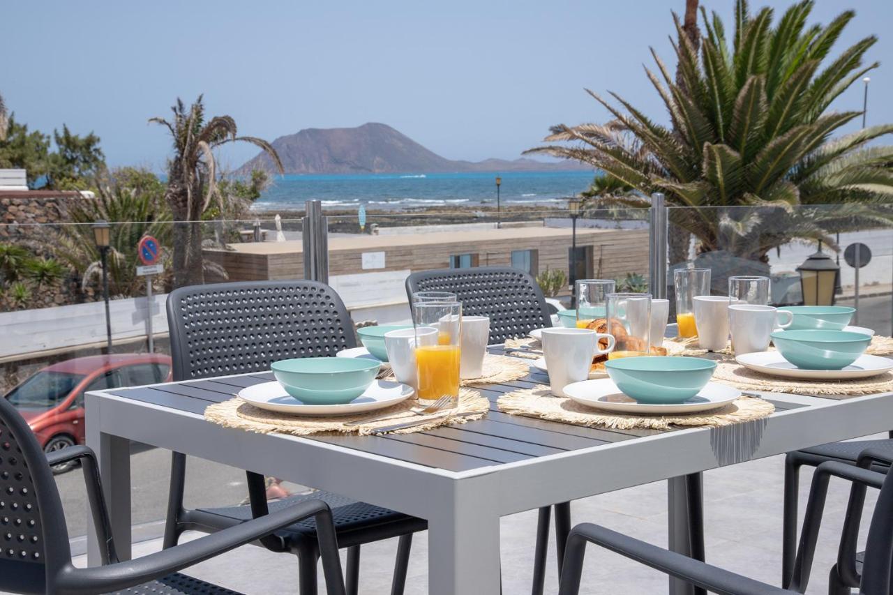 Apartment Holiday 2 Beachfront Corralejo By Holidays Home Exteriör bild