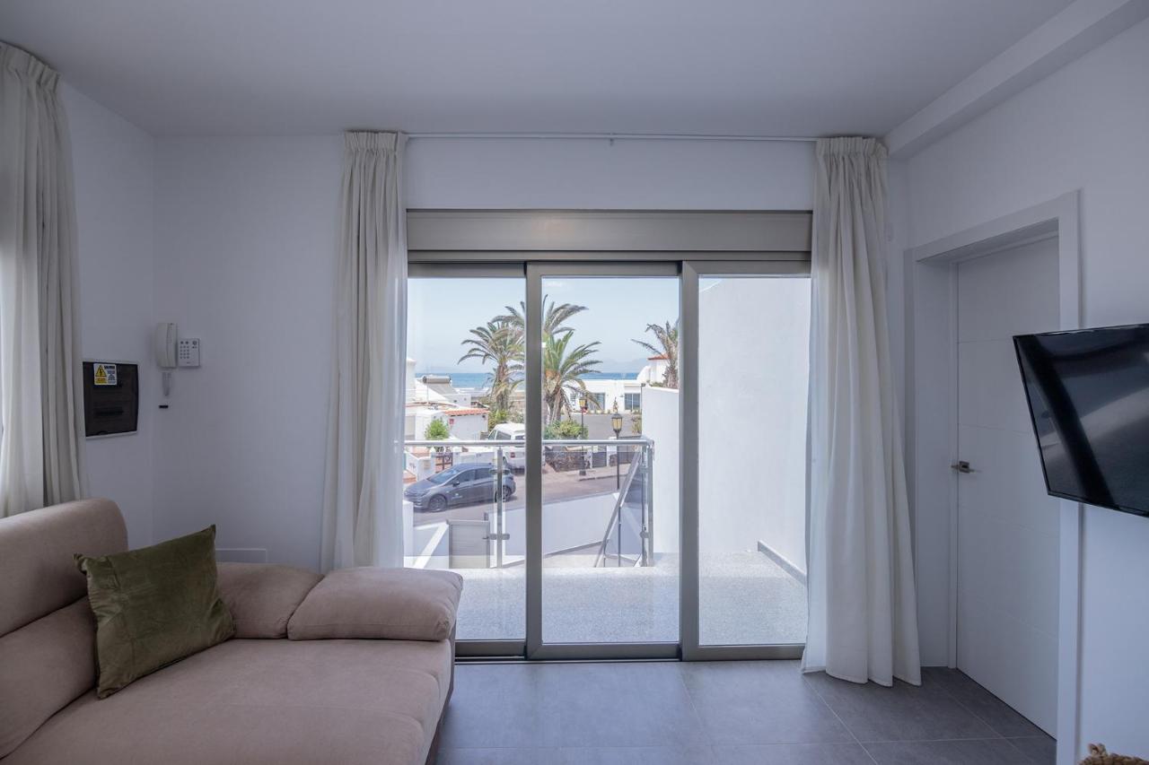 Apartment Holiday 2 Beachfront Corralejo By Holidays Home Exteriör bild