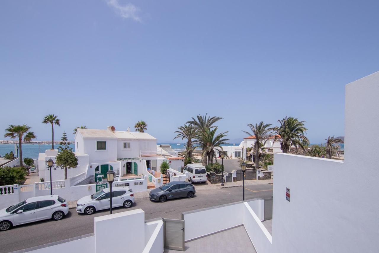Apartment Holiday 2 Beachfront Corralejo By Holidays Home Exteriör bild