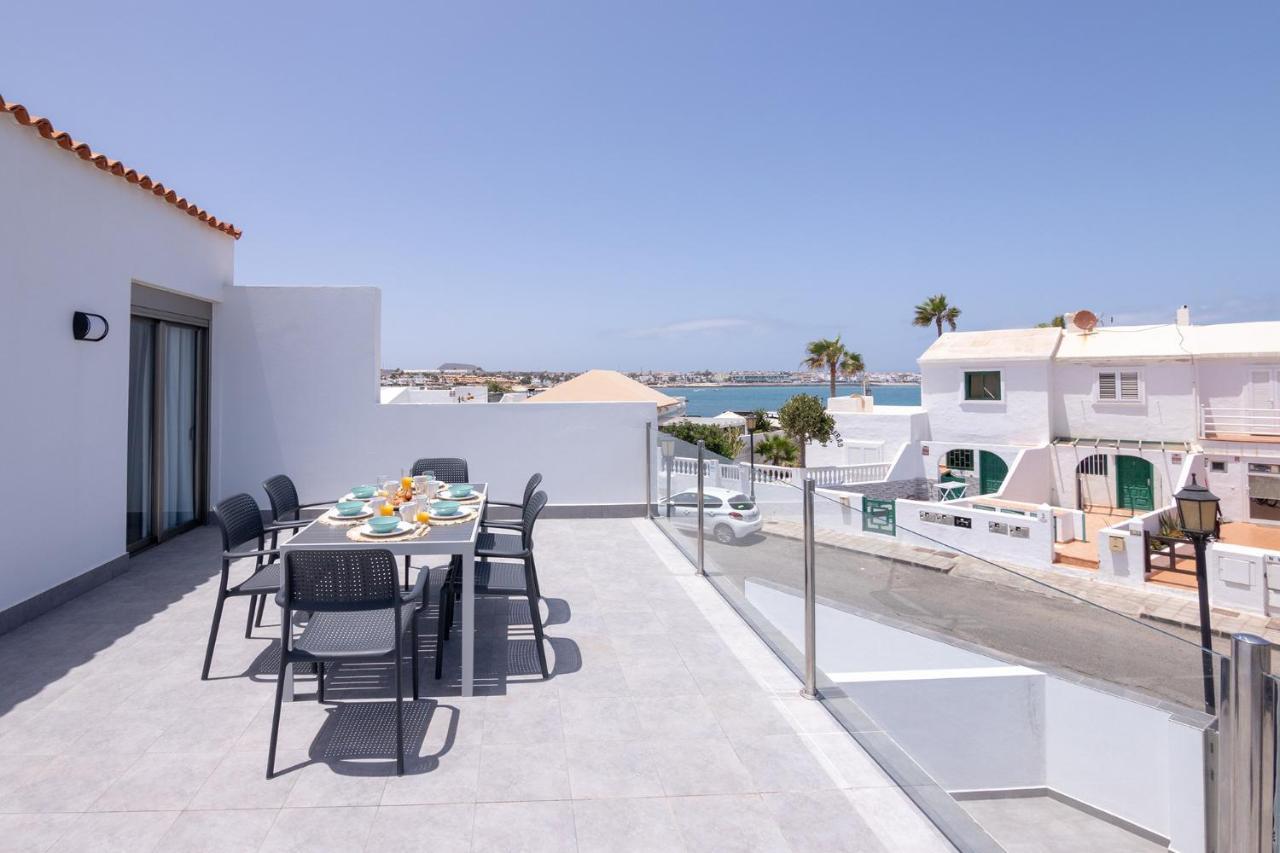 Apartment Holiday 2 Beachfront Corralejo By Holidays Home Exteriör bild